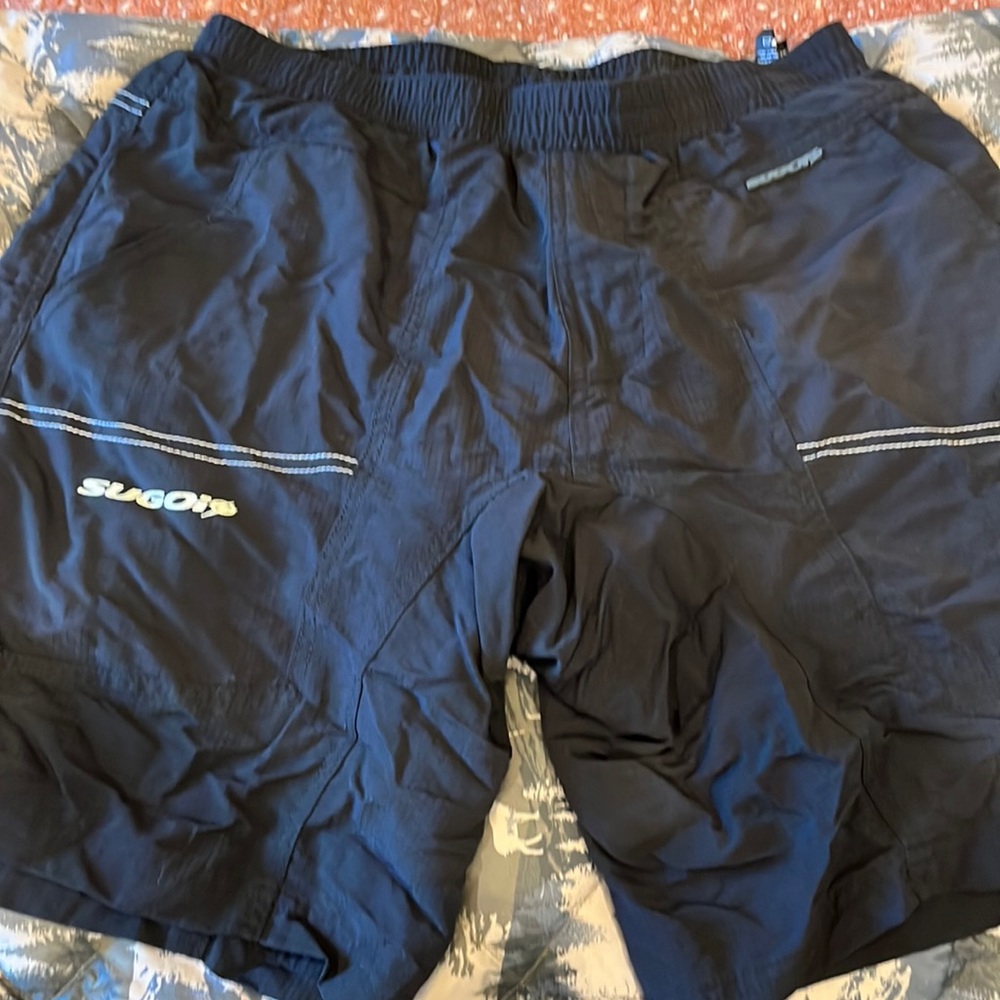 Sugoi like new mountain bike shorts size medium